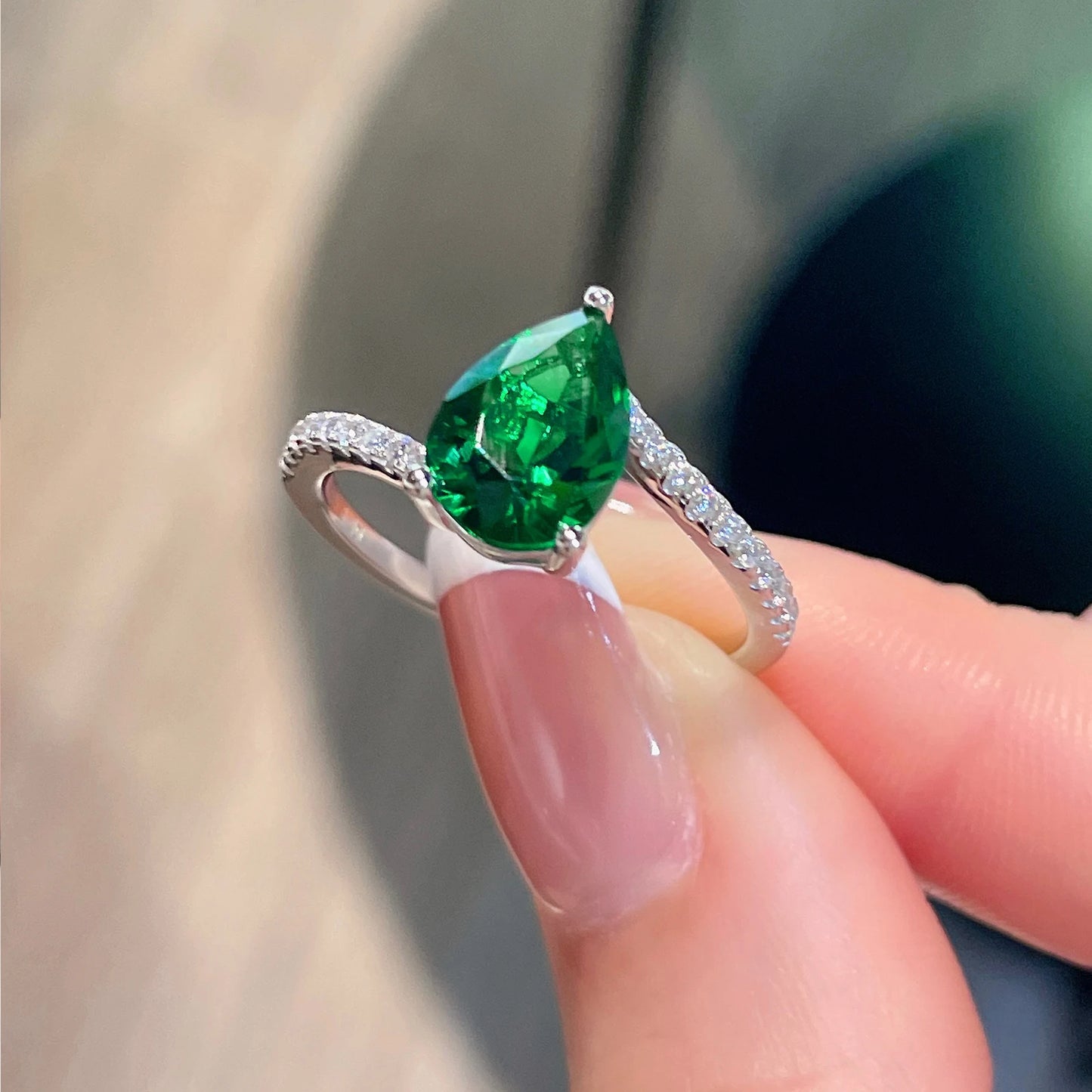 Anillo de Plata 925 con Esmeralda